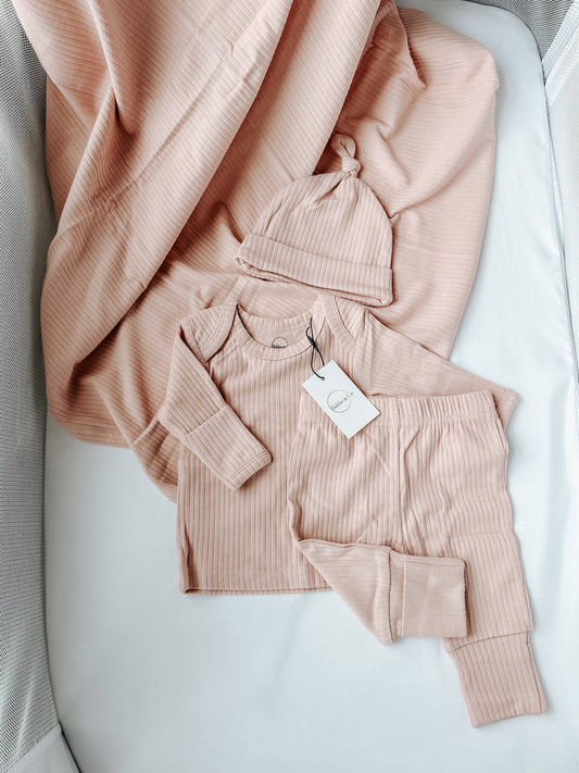 Organic newborn going home ribbed set - pale pink